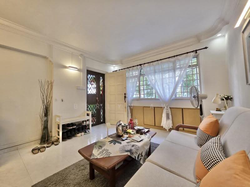 657 Jalan Tenaga, 657 Jalan Tenaga, Eunos / Geylang / Paya Lebar, 3 Bedrooms, 1,141 sqft, HDB Flat For Sale, by Berlyn Aw, 500250818 - Living Room - PropertyGuru.com.sg