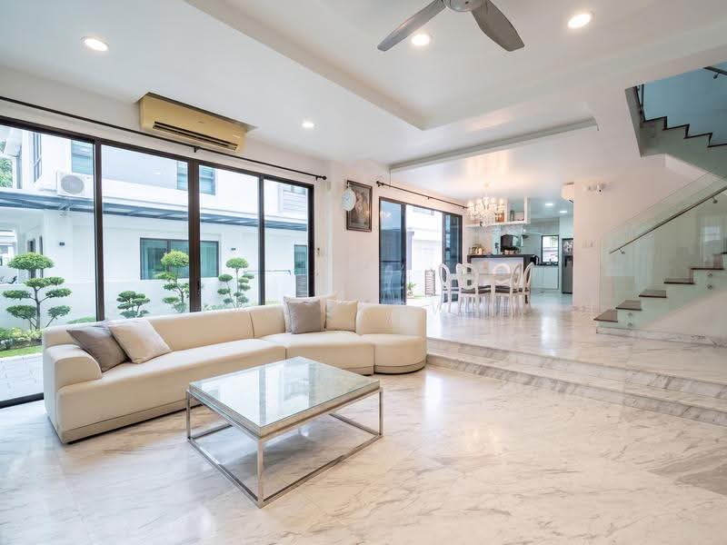 Sembawang Place, Sembawang / Yishun, 5 Bedrooms, 4,000 sqft, Semi-Detached House For Sale, by Celine Chow 周于琪, 500250825 - Living Room - PropertyGuru.com.sg