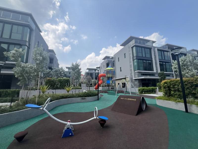 Brand new Freehold strata landed, just TOP, Seletar / Yio Chu Kang, 5 Bedrooms, 4,058 sqft, Cluster House For Sale, by June Wang, 500250830 - Exterior - PropertyGuru.com.sg