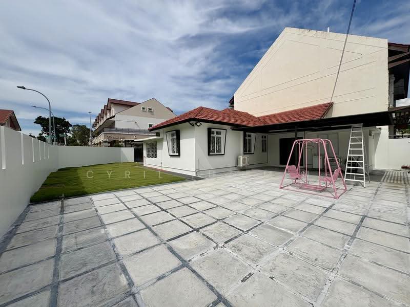 Frankel Estate, 15 Siglap Drive, East Coast / Marine Parade, 3 Bedrooms, 1,471 sqft, Detached House For Rent, by Cyril Tuzemen, 500250834 - Exterior - PropertyGuru.com.sg