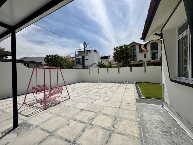 Frankel Estate, 15 Siglap Drive, East Coast / Marine Parade, 3 Bedrooms, 1,471 sqft, Detached House For Rent, by Cyril Tuzemen, 500250834 - Exterior - PropertyGuru.com.sg