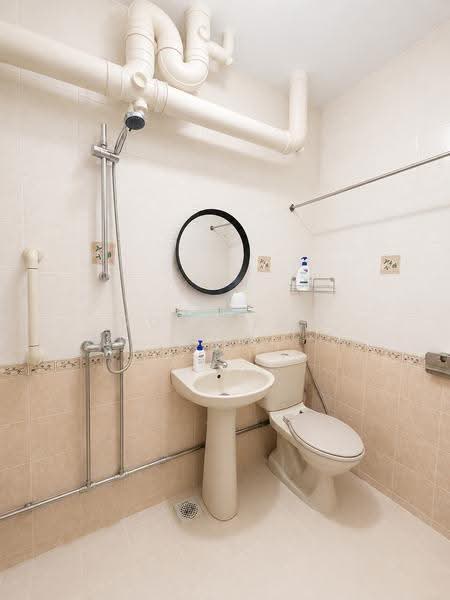 369 Woodlands Avenue 1, 369 Woodlands Avenue 1, Admiralty / Woodlands, Room Rental, 120 sqft, HDB Flat For Rent, by Roy Ezra Koh, 500250836 - Bathroom - PropertyGuru.com.sg