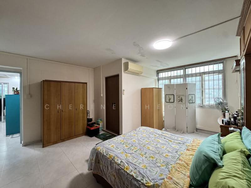 Spacious Exec Apt Near Jurong Lake Gardens, Yung Ping Road, 4 Bedrooms, 1,593 sqft, HDB Flat For Sale, by Cherine Cheong, 500250841 - Bedroom - PropertyGuru.com.sg