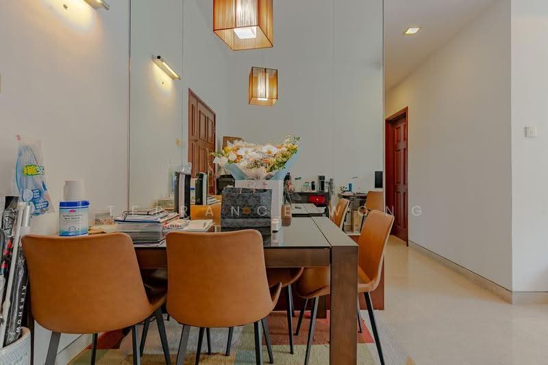 Cavendish Park, 16 Pine Grove, Clementi Park / Upper Bukit Timah, 2 Bedrooms, 926 sqft, Condominium For Sale, by Terrance Wong, 500250844 - Dining Room - PropertyGuru.com.sg