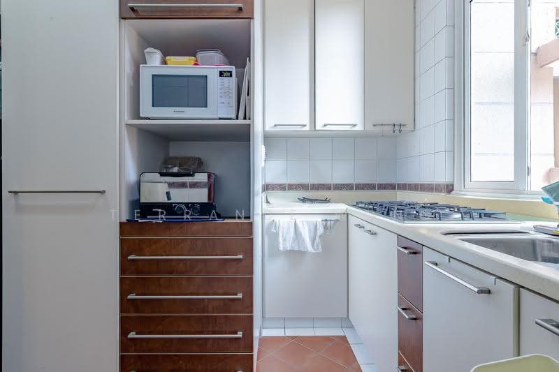 Cavendish Park, 16 Pine Grove, Clementi Park / Upper Bukit Timah, 2 Bedrooms, 926 sqft, Condominium For Sale, by Terrance Wong, 500250844 - Kitchen - PropertyGuru.com.sg