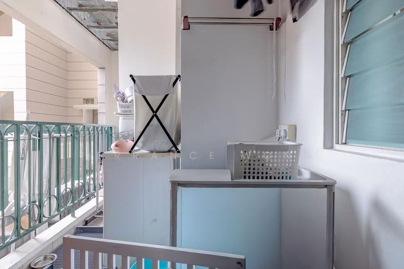 Cavendish Park, 16 Pine Grove, Clementi Park / Upper Bukit Timah, 2 Bedrooms, 926 sqft, Condominium For Sale, by Terrance Wong, 500250844 - Balcony - PropertyGuru.com.sg
