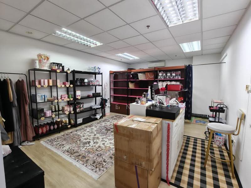 Tradehub 21, 18 Boon Lay Way, Boon Lay / Jurong / Tuas, 291 sqft, Light Industrial (B1) For Rent, by Jensen Lee, 500250849 - Interior - CommercialGuru.com.sg