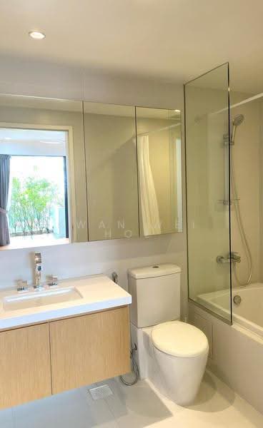 The Interlace, 180 Depot Road, Harbourfront / Telok Blangah, 2 Bedrooms, 1,313 sqft, Condominium For Sale, by Kwan Wei Hoe, 500250857 - Bathroom - PropertyGuru.com.sg