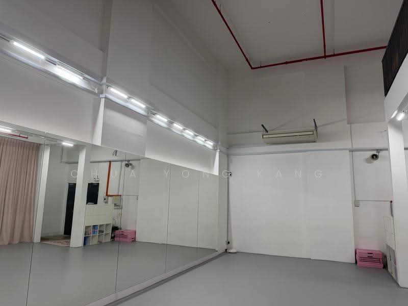 Space 21, 51 Lorong 21 Geylang, Eunos / Geylang / Paya Lebar, 2,443 sqft, Light Industrial (B1) For Rent, by Chua Yong Kang, 500250864 - Interior - CommercialGuru.com.sg