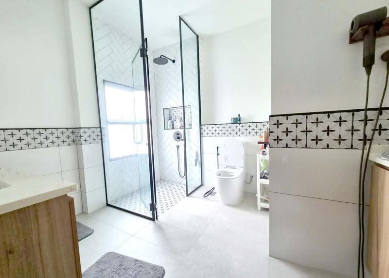 Hai Sing Park, Hai Sing Road, Hougang / Punggol / Sengkang, 5 Bedrooms, 2,900 sqft, Corner Terrace For Sale, by Michael Kwok, 500250869 - Bathroom - PropertyGuru.com.sg