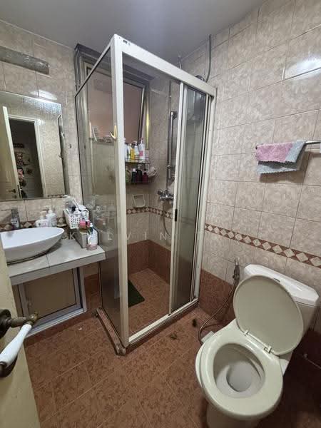 Kentish Lodge, 3 Oxford Road, Farrer Park / Serangoon Rd, Room Rental, 100 sqft, Apartment For Rent, by Kelvin Tan, 500250911 - Bathroom - PropertyGuru.com.sg