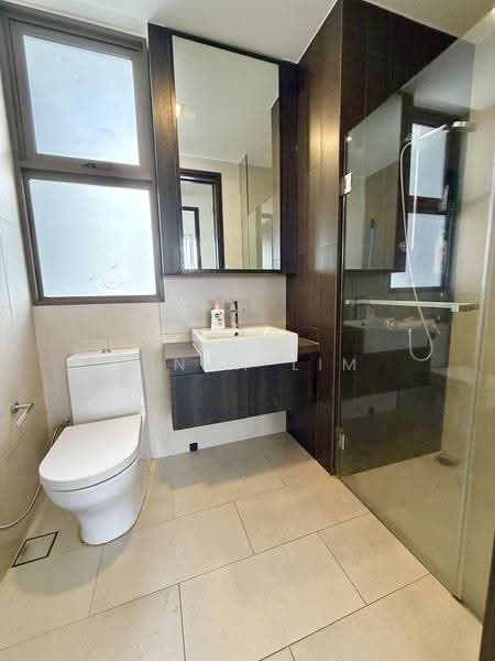 The Inflora, 57 Flora Drive, Changi Airport / Changi Village, 2 Bedrooms, 743 sqft, Condominium For Sale, by Linda Lim, 500250917 - Bathroom - PropertyGuru.com.sg