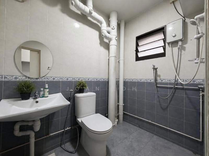 648A Jurong West Street 61, 648A Jurong West Street 61, Boon Lay / Jurong / Tuas, 3 Bedrooms, 980 sqft, HDB Flat For Sale, by Joan Loh, 500250925 - Bathroom - PropertyGuru.com.sg