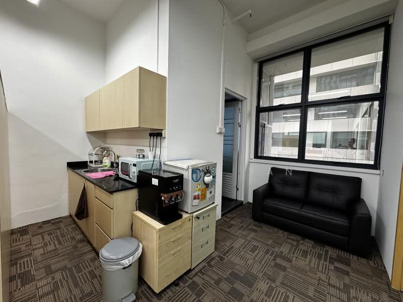 Midview City, 18 Sin Ming Lane, Ang Mo Kio / Bishan / Thomson, 1,496 sqft, Light Industrial (B1) For Sale, by Jane Liu Yan, 500250941 - Kitchen - CommercialGuru.com.sg