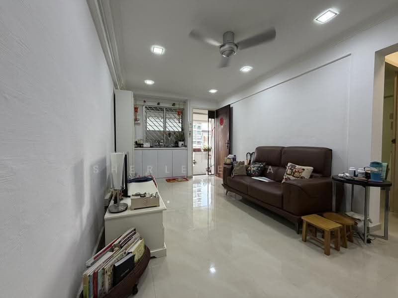 523 Ang Mo Kio Avenue 5, 523 Ang Mo Kio Avenue 5, Ang Mo Kio / Bishan / Thomson, 2 Bedrooms, 732 sqft, HDB Flat For Sale, by Sherlene Tay, 500250942 - Living Room - PropertyGuru.com.sg