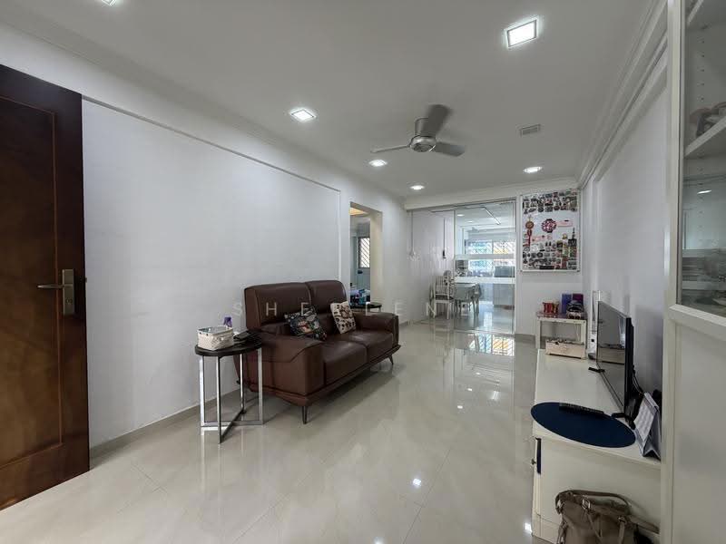 523 Ang Mo Kio Avenue 5, 523 Ang Mo Kio Avenue 5, Ang Mo Kio / Bishan / Thomson, 2 Bedrooms, 732 sqft, HDB Flat For Sale, by Sherlene Tay, 500250942 - Living Room - PropertyGuru.com.sg