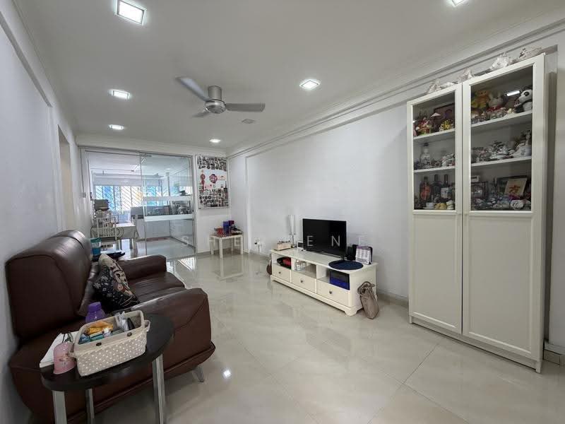 523 Ang Mo Kio Avenue 5, 523 Ang Mo Kio Avenue 5, Ang Mo Kio / Bishan / Thomson, 2 Bedrooms, 732 sqft, HDB Flat For Sale, by Sherlene Tay, 500250942 - Living Room - PropertyGuru.com.sg