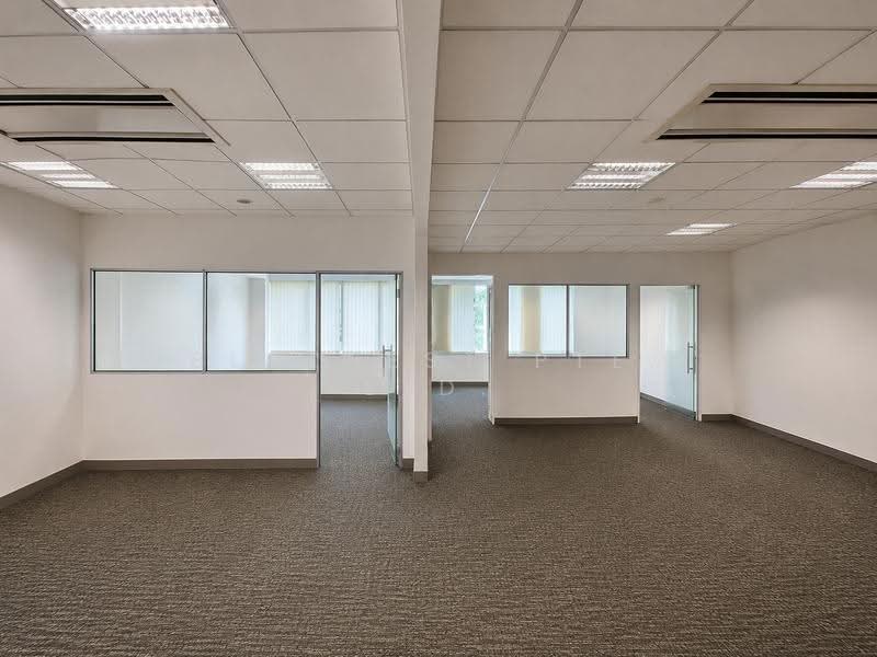 Tan Chong Tower, 15 Queen Street, Beach Road / Bugis / Rochor, 1,011 sqft, Office For Rent, by CHUA SOO LIANG, 500250950 - Interior - CommercialGuru.com.sg