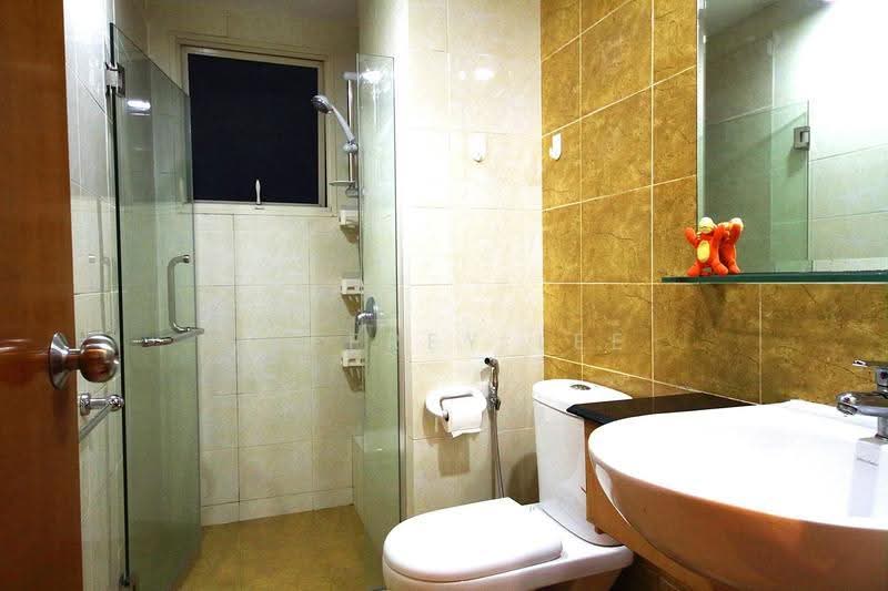 Lilydale, 550 Yishun Ave 6, Sembawang / Yishun, Room Rental, 150 sqft, Condominium For Rent, by Jeffrey Lee, 500250971 - Bathroom - PropertyGuru.com.sg