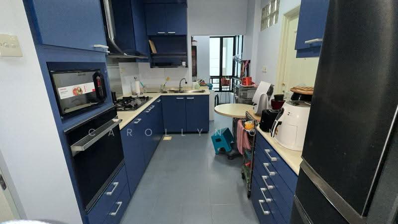 Shan Gate Apartments, 2 Shan Road, Balestier / Toa Payoh, 3 Bedrooms, 1,215 sqft, Apartment For Sale, by Carollyn Ong, 500250974 - Kitchen (as it is) - PropertyGuru.com.sg