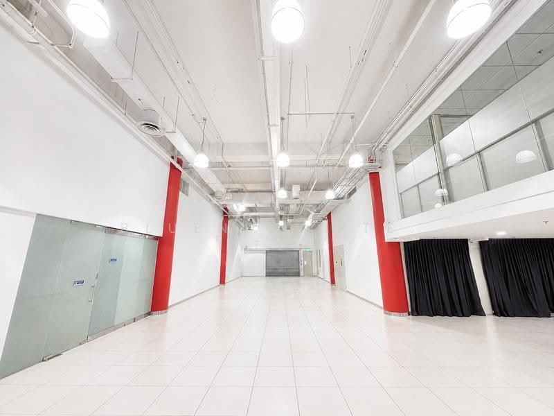 Motor Image (Subaru), 19 Lorong 8 Toa Payoh, Balestier / Toa Payoh, 6,041 sqft, Light Industrial (B1) For Rent, by CHUA SOO LIANG, 500250975 - Interior - CommercialGuru.com.sg