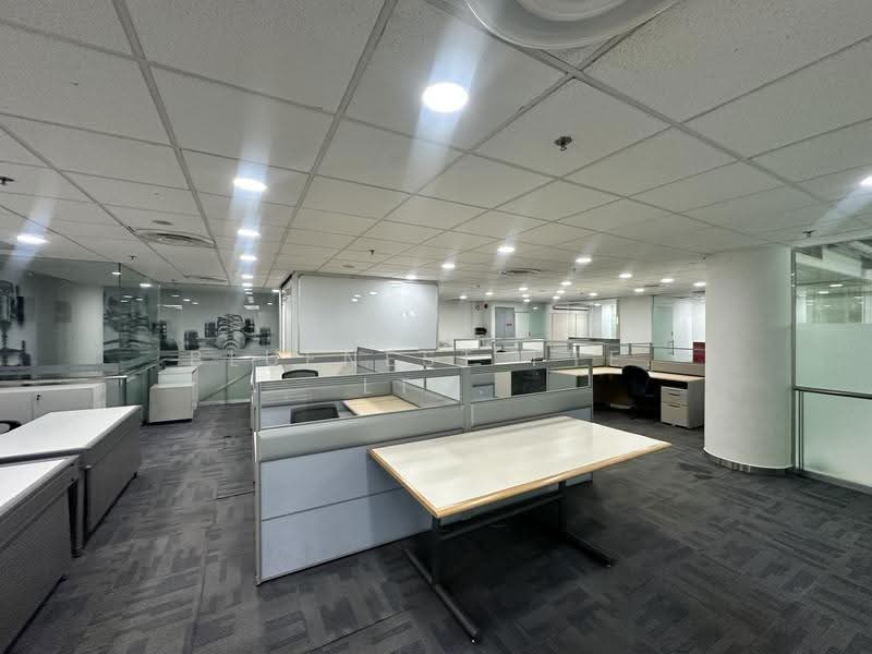 Motor Image (Subaru), 19 Lorong 8 Toa Payoh, Balestier / Toa Payoh, 6,041 sqft, Light Industrial (B1) For Rent, by CHUA SOO LIANG, 500250975 - Interior - CommercialGuru.com.sg