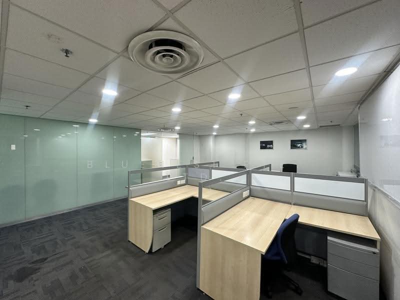 Motor Image (Subaru), 19 Lorong 8 Toa Payoh, Balestier / Toa Payoh, 6,041 sqft, Light Industrial (B1) For Rent, by CHUA SOO LIANG, 500250975 - Interior - CommercialGuru.com.sg