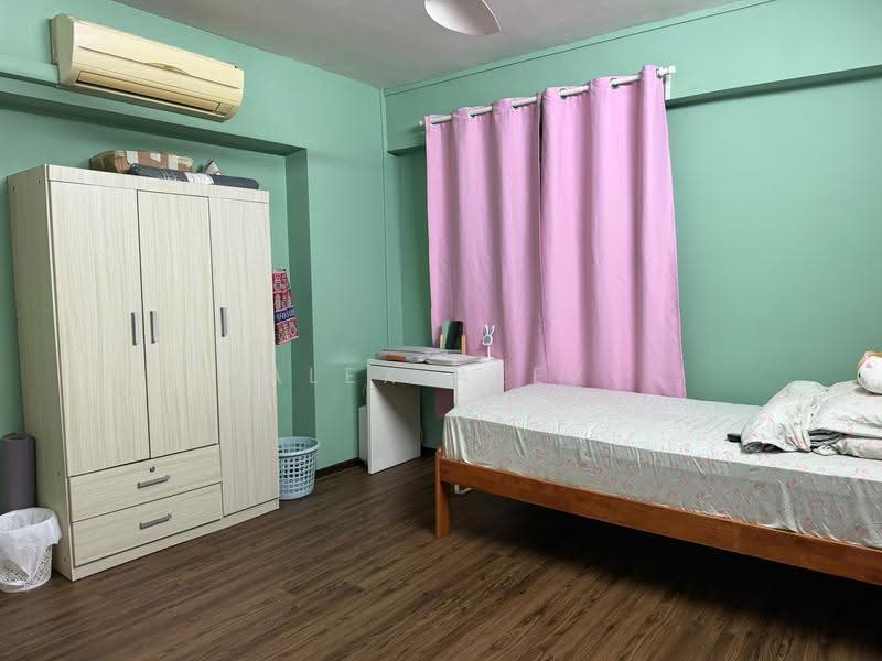 306 Jurong East Street 32, 306 Jurong East Street 32, Boon Lay / Jurong / Tuas, 2 Bedrooms, 753 sqft, HDB Flat For Sale, by Alex Alex, 500250977 - Bedroom - PropertyGuru.com.sg