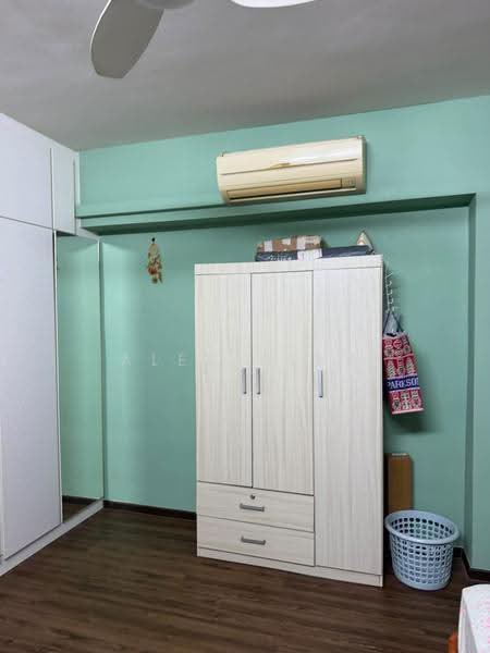 306 Jurong East Street 32, 306 Jurong East Street 32, Boon Lay / Jurong / Tuas, 2 Bedrooms, 753 sqft, HDB Flat For Sale, by Alex Alex, 500250977 - Bedroom - PropertyGuru.com.sg