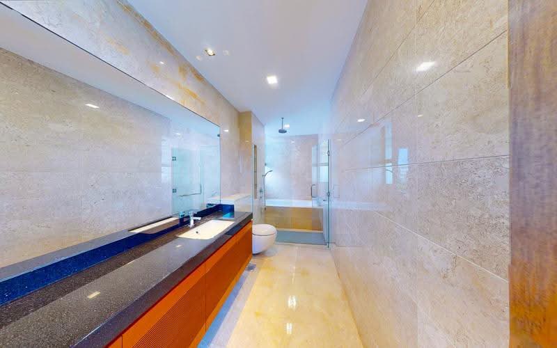 Extensive Variety Of Landed-Semi-D, Toh Crescent, Changi Airport / Changi Village, 6 Bedrooms, 5,390 sqft, Semi-Detached House For Rent, by CHEN ., 500250982 - Bathroom - PropertyGuru.com.sg