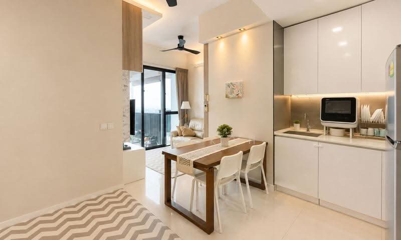 Sky Vue, Bishan Street 14, Ang Mo Kio / Bishan / Thomson, 2 Bedrooms, 678 sqft, Condominium For Sale, by LiLi Koh, 500250985 - Living Room - PropertyGuru.com.sg