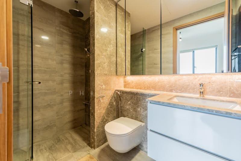 Fourth Avenue Residences, 10 Fourth Avenue, Tanglin / Holland / Bukit Timah, 2 Bedrooms, 689 sqft, Condominium For Sale, by Philip Yap, 500250990 - Master Bathroom - PropertyGuru.com.sg