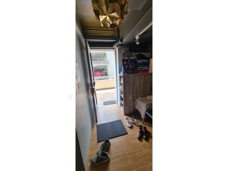 Acacia Court, 2 Pandan Valley, Clementi Park / Upper Bukit Timah, 1,679 sqft, Shop / Shophouse For Sale, by Remus Lim, 500250991 - Entrance - CommercialGuru.com.sg