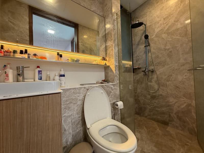 L'VIV, 23 Newton Road, Newton / Novena, 1 Bedroom, 613 sqft, Condominium For Sale, by Marc Lee, 500250997 - Bathroom - PropertyGuru.com.sg
