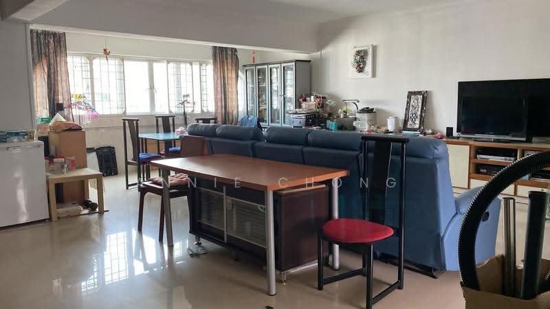 203 Bukit Batok Street 21, 203 Bukit Batok Street 21, Dairy Farm / Bukit Panjang / Choa Chu Kang, Room Rental, 90 sqft, HDB Flat For Rent, by Annie Chong, 500251009 - Living Room - PropertyGuru.com.sg