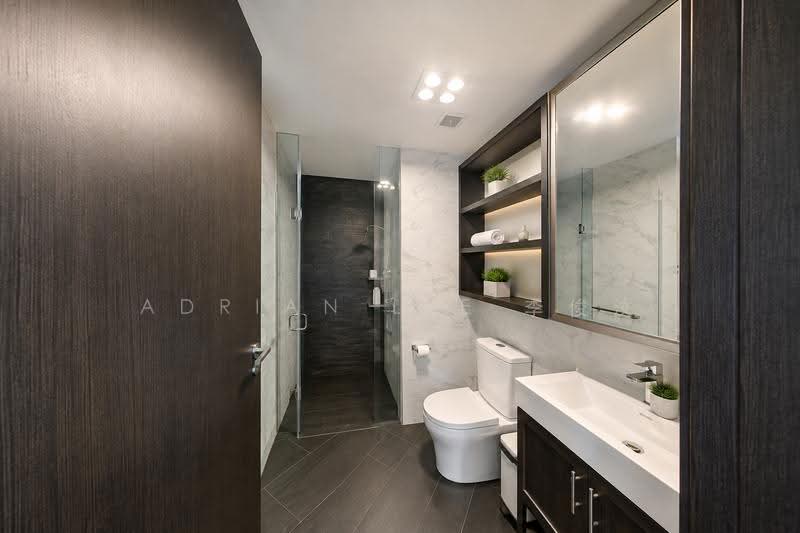 Mayfair Gardens, 10 Rifle Range Road, Clementi Park / Upper Bukit Timah, 2 Bedrooms, 861 sqft, Condominium For Sale, by Adrian Lee 李俊汶, 500251011 - Bathroom - PropertyGuru.com.sg
