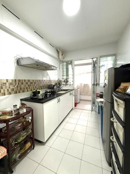 662B Edgedale Plains, 662B Edgedale Plains, Hougang / Punggol / Sengkang, 3 Bedrooms, 990 sqft, HDB Flat For Sale, by Karen Tan, 500251014 - PropertyGuru.com.sg