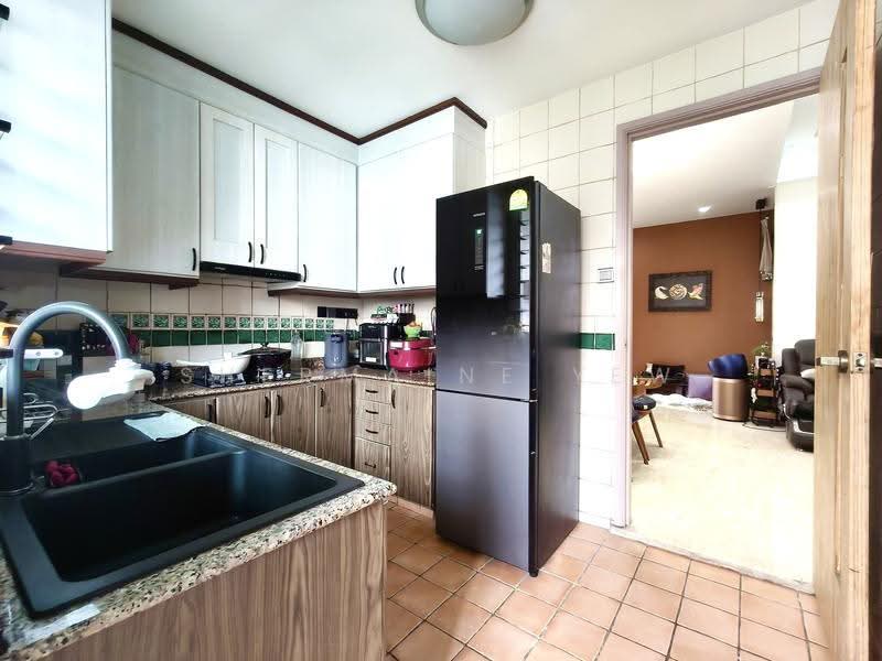 Casa Rosa, 35 Lorong Ong Lye, Hougang / Punggol / Sengkang, 3 Bedrooms, 1,551 sqft, Condominium For Sale, by Shermaine Yew, 500251017 - Kitchen - PropertyGuru.com.sg