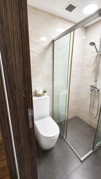 One Robey, 1 Robey Crescent, Hougang / Punggol / Sengkang, Room Rental, 100 sqft, Condominium For Rent, by Elsa Yeo, 500251026 - Bathroom - PropertyGuru.com.sg