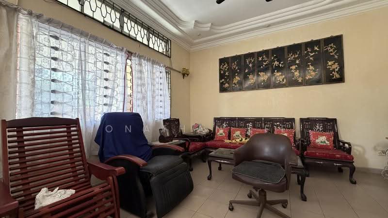 Jalan Rendang, East Coast / Marine Parade, 4 Bedrooms, 3,900 sqft, Semi-Detached House For Sale, by Jonathan Lee, 500251029 - Living Room - PropertyGuru.com.sg