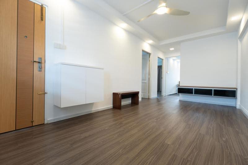 222 Yishun Street 21, 222 Yishun Street 21, Sembawang / Yishun, 2 Bedrooms, 721 sqft, HDB Flat For Sale, by Peggy Ong, 500251032 - Living Room - PropertyGuru.com.sg
