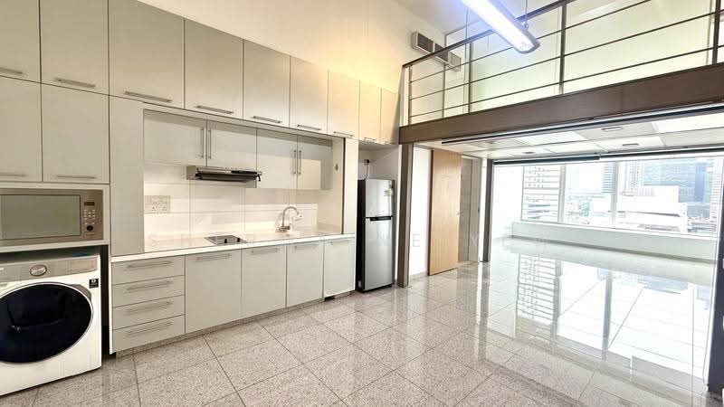 The Central, 6 Eu Tong Sen Street, Boat Quay / Raffles Place / Marina, 835 sqft, Office For Rent, by Shermaine Yew, 500251037 - Kitchen - CommercialGuru.com.sg
