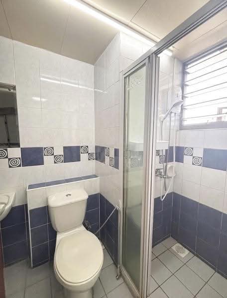 678D Jurong West Street 64, 678D Jurong West Street 64, Boon Lay / Jurong / Tuas, 3 Bedrooms, 1,184 sqft, HDB Flat For Sale, by Joyce Chua, 500251038 - Bathroom - PropertyGuru.com.sg