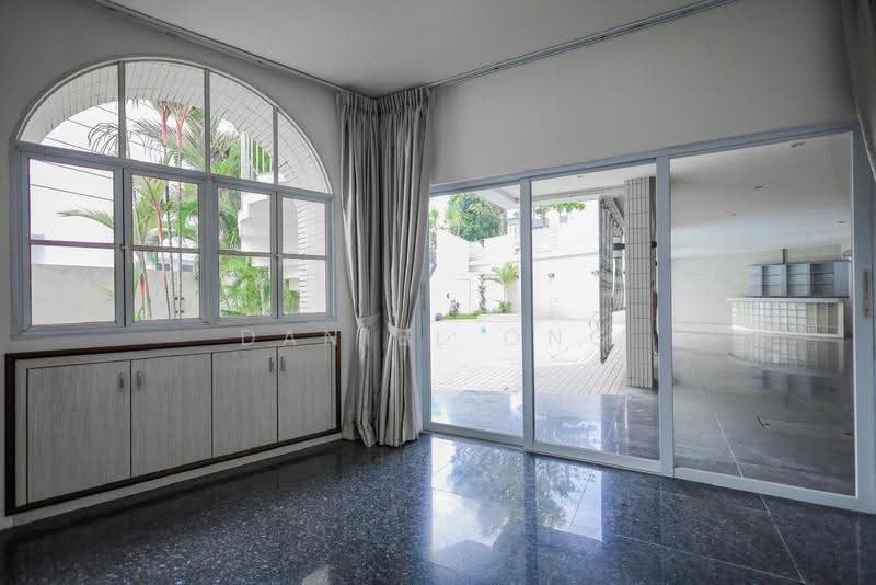 East Coast Hill, 82 Sennett Terrace, Bedok / Upper East Coast, 5 Bedrooms, 10,900 sqft, Semi-Detached House For Rent, by Daniel Ong, 500251066 - PropertyGuru.com.sg