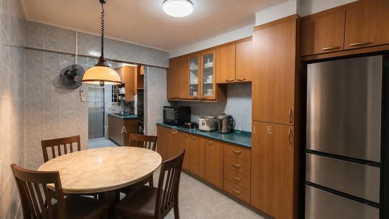 206 Tampines Street 21, 206 Tampines Street 21, Pasir Ris / Tampines, 2 Bedrooms, 850 sqft, HDB Flat For Sale, by Tan Shi Jie, 500251068 - Kitchen - PropertyGuru.com.sg