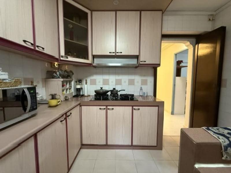 657 Jalan Tenaga, 657 Jalan Tenaga, Eunos / Geylang / Paya Lebar, 3 Bedrooms, 1,141 sqft, HDB Flat For Sale, by Lewis Tam, 500251083 - Kitchen - PropertyGuru.com.sg