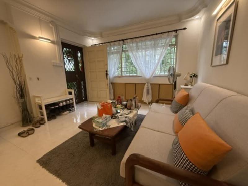 657 Jalan Tenaga, 657 Jalan Tenaga, Eunos / Geylang / Paya Lebar, 3 Bedrooms, 1,141 sqft, HDB Flat For Sale, by Lewis Tam, 500251083 - Living Room - PropertyGuru.com.sg