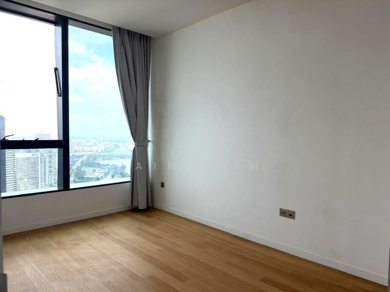 South Beach Residences, 28 South Beach Road, Beach Road / Bugis / Rochor, 2 Bedrooms, 1,087 sqft, Condominium For Sale, by Jaime Lim, 500251106 - #41-xx Bedroom 1 - PropertyGuru.com.sg
