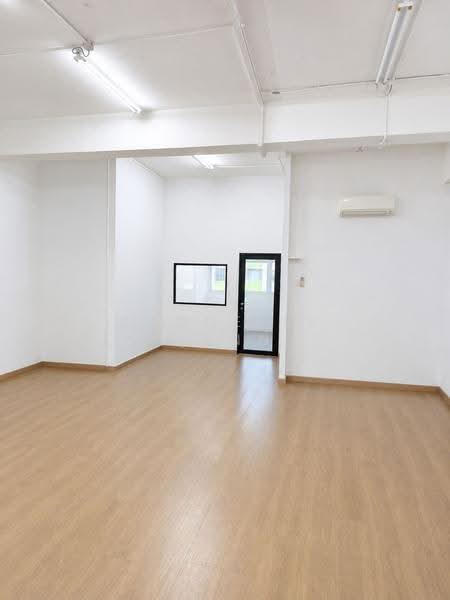 Tampines Industrial Park, 9005 Tampines Street 93, Pasir Ris / Tampines, 700 sqft, Factory / Workshop (B2) For Rent, by Anndelle Lee (Ann Lee), 500251118 - Interior - CommercialGuru.com.sg