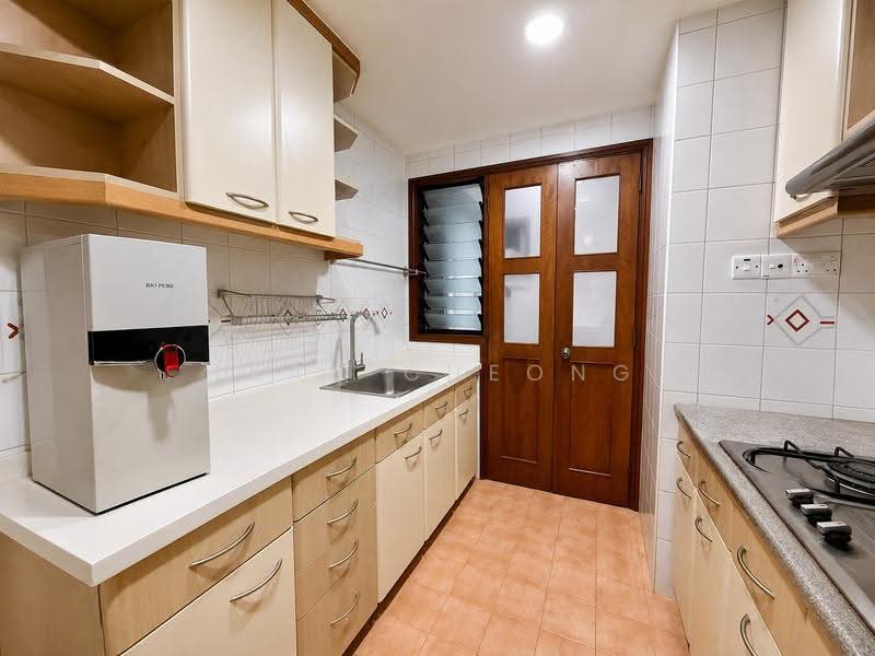 The Florida, 76 Hougang Avenue 7, Hougang / Punggol / Sengkang, 3 Bedrooms, 1,292 sqft, Condominium For Sale, by Lean Cheong, 500251123 - Kitchen - PropertyGuru.com.sg
